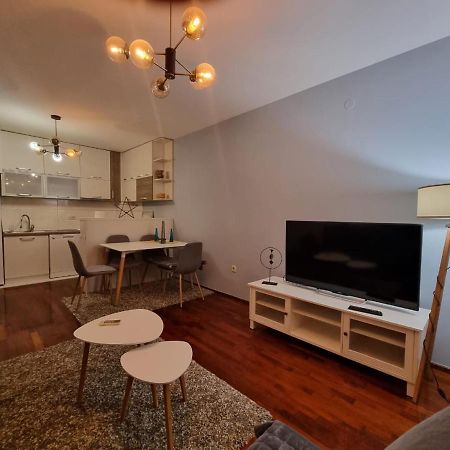 פודגוריצה 5 Star Apartment מראה חיצוני תמונה