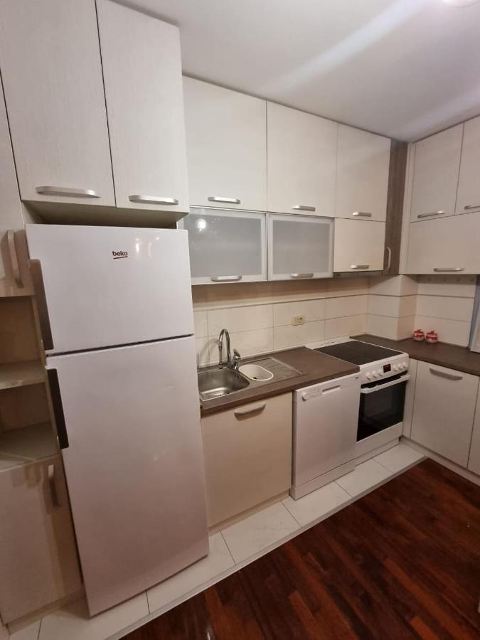 פודגוריצה 5 Star Apartment מראה חיצוני תמונה